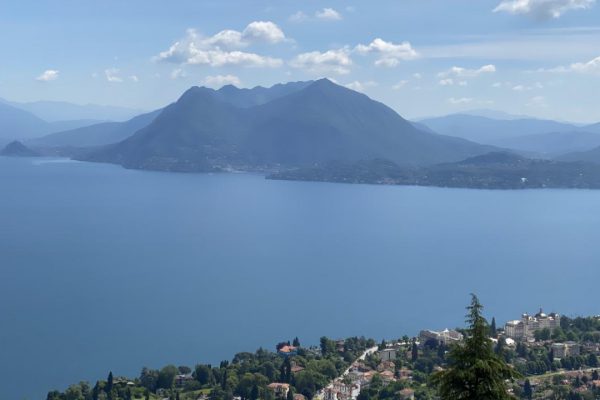 villa-a-stresa-con-stupenda-vista-sul-lago-maggiore-e-sulle-isole-19