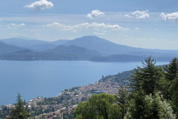 villa-a-stresa-con-stupenda-vista-sul-lago-maggiore-e-sulle-isole-20
